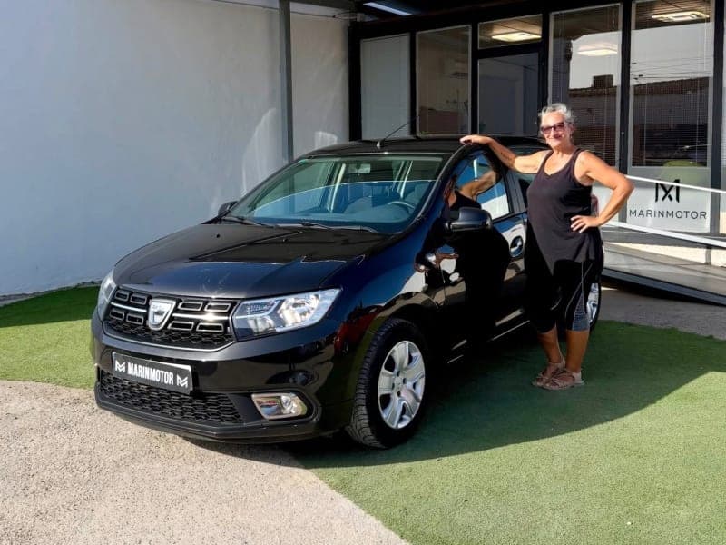 Nuestra clienta María del Mar se lleva este Dacia Sandero que se queda en conil de la fra. A diafrutarlo!💥